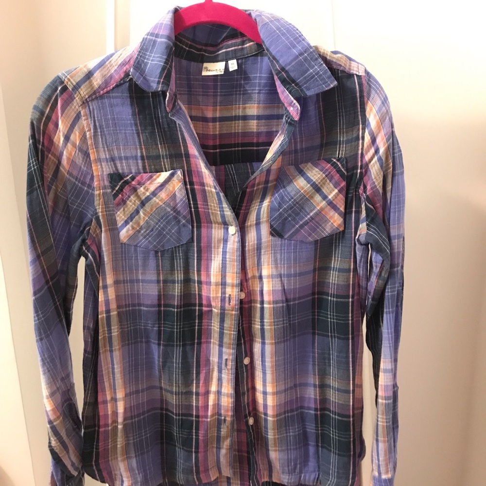 Plaid long sleeve button down shirt